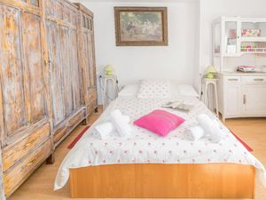 22953893-Ferienwohnung-3-Rovinj-300x225-4