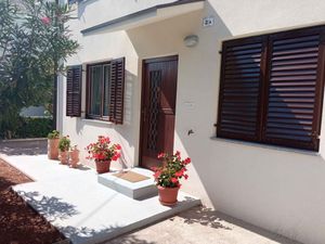 23768360-Ferienwohnung-5-Rovinj-300x225-5