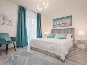 23890175-Ferienwohnung-4-Rovinj-300x225-2