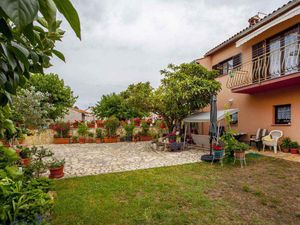 23770653-Ferienwohnung-4-Rovinj-300x225-1