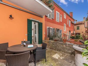 23771110-Ferienwohnung-4-Rovinj-300x225-1