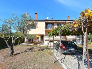 23917570-Ferienwohnung-4-Rovinj-300x225-4