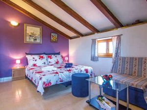 23954579-Ferienwohnung-2-Rovinj-300x225-5