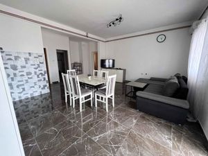 23917609-Ferienwohnung-5-Rovinj-300x225-5