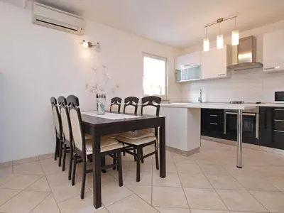 Ferienwohnung für 4 Personen (60 m²) in Rovinj 1/10
