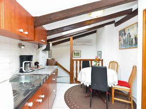 23917633-Ferienwohnung-2-Rovinj-300x225-5