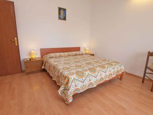 23909991-Ferienwohnung-2-Rovinj-300x225-4