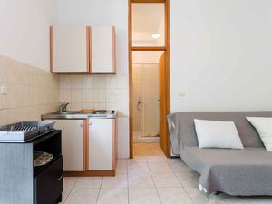 23958296-Ferienwohnung-4-Rovinj-300x225-5