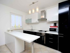 23958728-Ferienwohnung-5-Rovinj-300x225-5