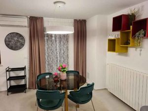 23958729-Ferienwohnung-4-Rovinj-300x225-4