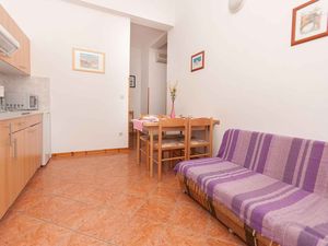 23958759-Ferienwohnung-2-Rovinj-300x225-5