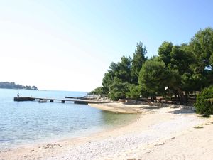 23776330-Ferienwohnung-2-Rovinj-300x225-4