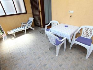 22452229-Ferienwohnung-3-Rovinj-300x225-4