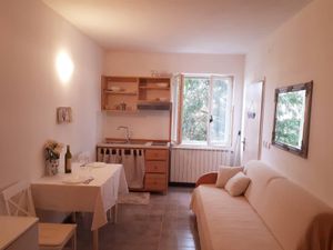 22807085-Ferienwohnung-2-Rovinj-300x225-4