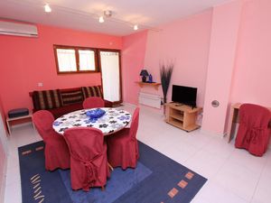 22449169-Ferienwohnung-5-Rovinj-300x225-3