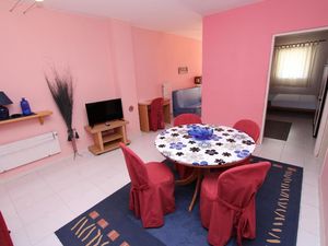 22449169-Ferienwohnung-5-Rovinj-300x225-5