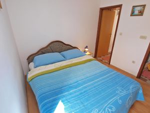 19053918-Ferienwohnung-3-Rovinj-300x225-4