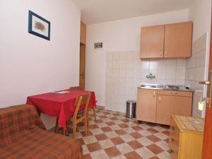 19053918-Ferienwohnung-3-Rovinj-300x225-5