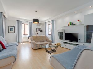 18688679-Ferienwohnung-6-Rovinj-300x225-1