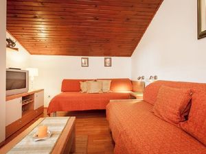 19285245-Ferienwohnung-0-Rovinj-300x225-0