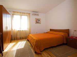 19285248-Ferienwohnung-0-Rovinj-300x225-4