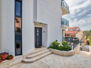 19308342-Ferienwohnung-0-Rovinj-300x225-2