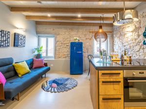 22922577-Ferienwohnung-4-Rovinj-300x225-3