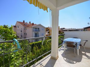 23941488-Ferienwohnung-4-Rovinj-300x225-0