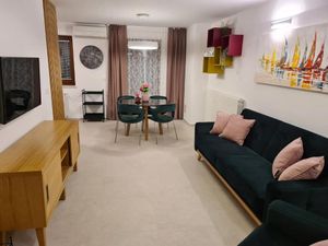 23941533-Ferienwohnung-4-Rovinj-300x225-3