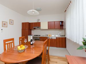 23942820-Ferienwohnung-4-Rovinj-300x225-2