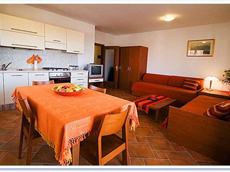 23946260-Ferienwohnung-4-Rovinj-800x600-2