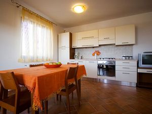 23946260-Ferienwohnung-4-Rovinj-300x225-4