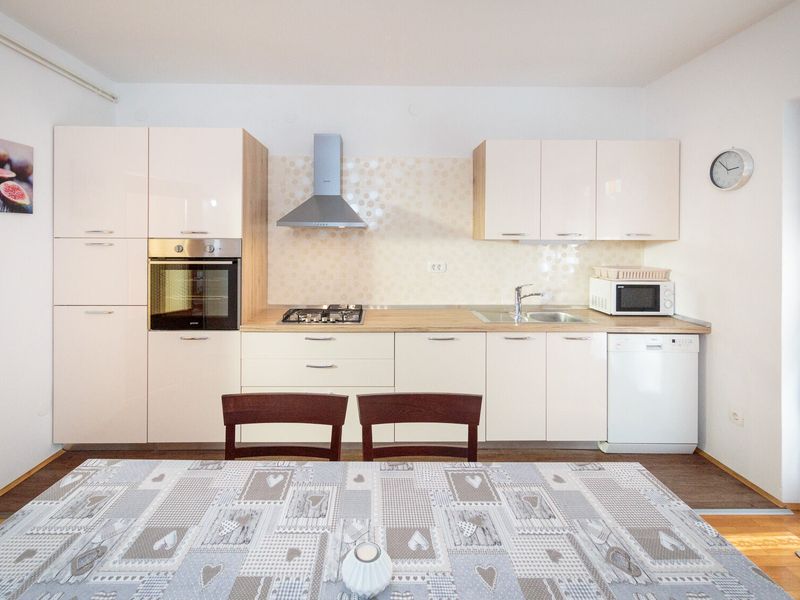 23946281-Ferienwohnung-4-Rovinj-800x600-2