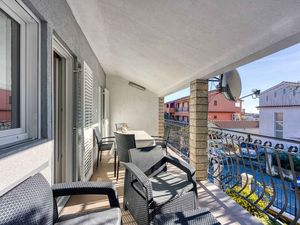 23999911-Ferienwohnung-4-Rovinj-300x225-4