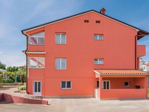 23720888-Ferienwohnung-3-Rovinj-300x225-4