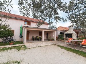 23730930-Ferienwohnung-4-Rovinj-300x225-0