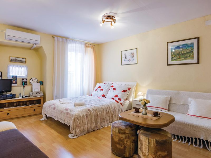 23731657-Ferienwohnung-3-Rovinj-800x600-0