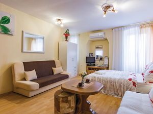 23731657-Ferienwohnung-3-Rovinj-300x225-1