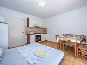 23732232-Ferienwohnung-3-Rovinj-300x225-2