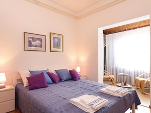 23723860-Ferienwohnung-5-Rovinj-300x225-3