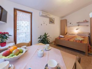 23748895-Ferienwohnung-4-Rovinj-300x225-4