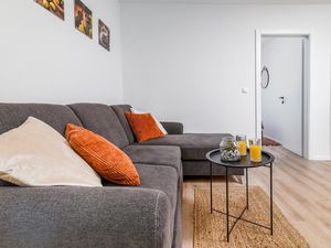 24001866-Ferienwohnung-3-Rovinj-300x225-3