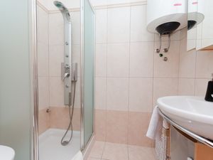 23941449-Ferienwohnung-3-Rovinj-300x225-4