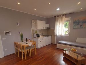 23565037-Ferienwohnung-0-Rovinj-300x225-4