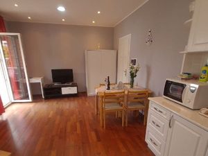 23565037-Ferienwohnung-0-Rovinj-300x225-5