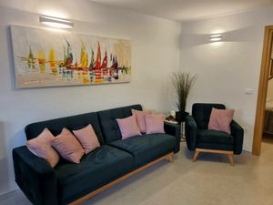 18698947-Ferienwohnung-4-Rovinj-300x225-1