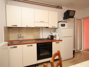 18689232-Ferienwohnung-2-Rovinj-300x225-4