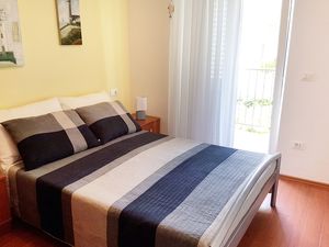 18750465-Ferienwohnung-4-Rovinj-300x225-5