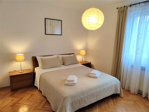 19219211-Ferienwohnung-6-Rovinj-300x225-5