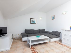 22095087-Ferienwohnung-4-Rovinj-300x225-2